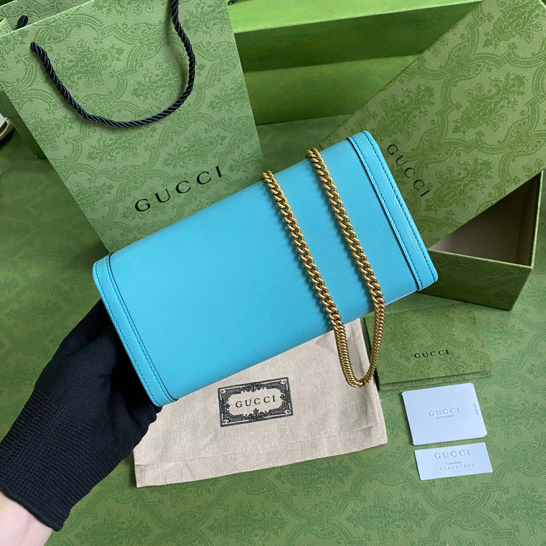 Gucci 658243 Diana chain wallet in Blue
