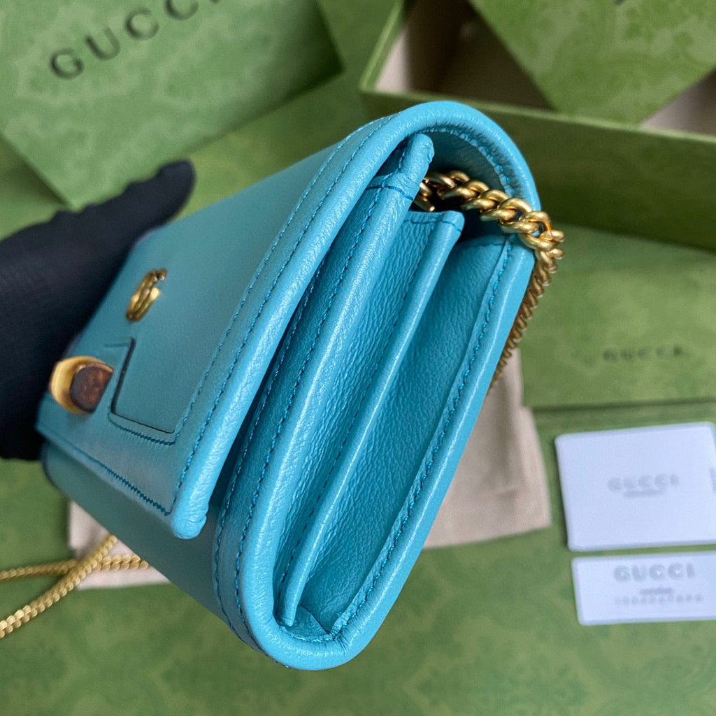 Gucci 658243 Diana chain wallet in Blue