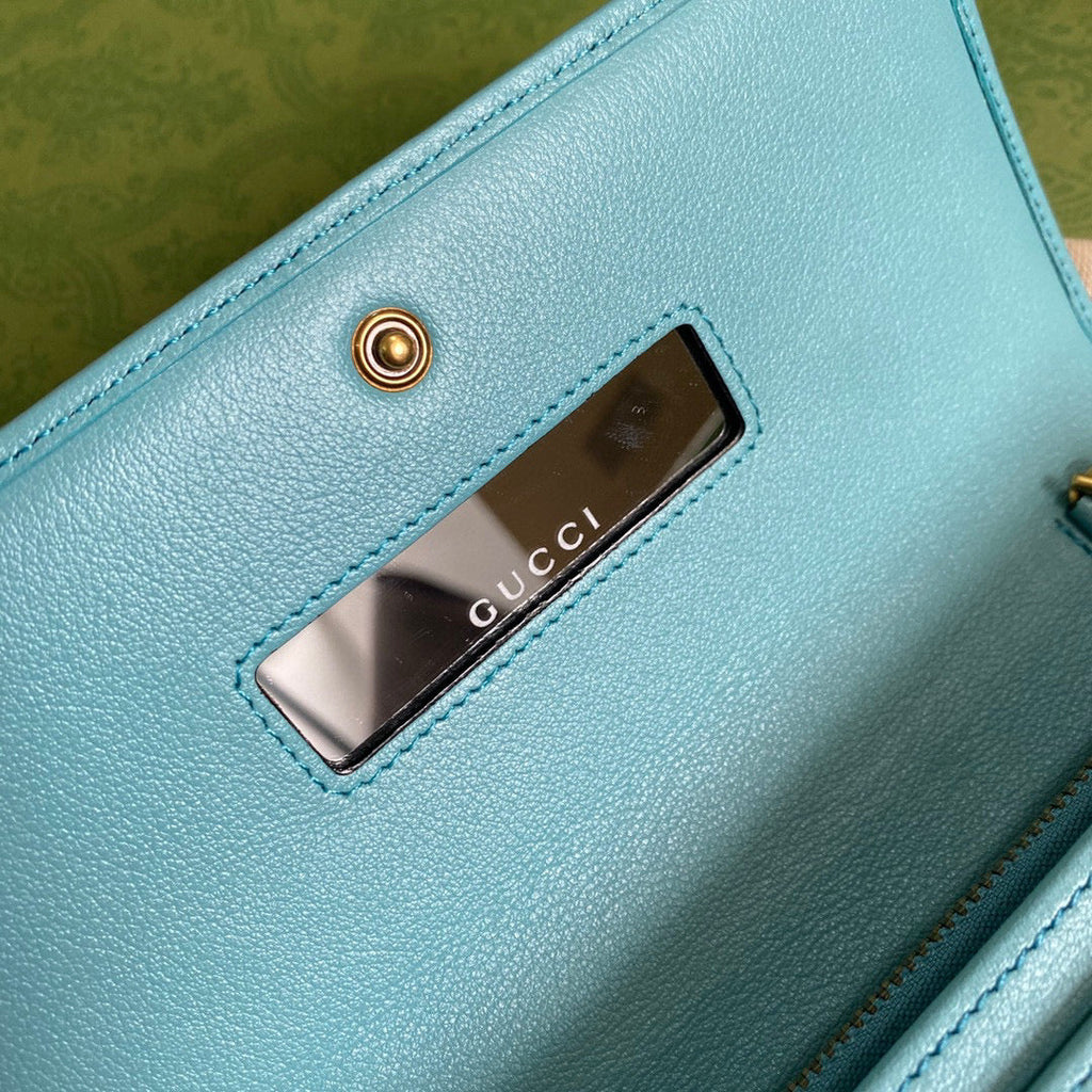 Gucci 658243 Diana chain wallet in Blue