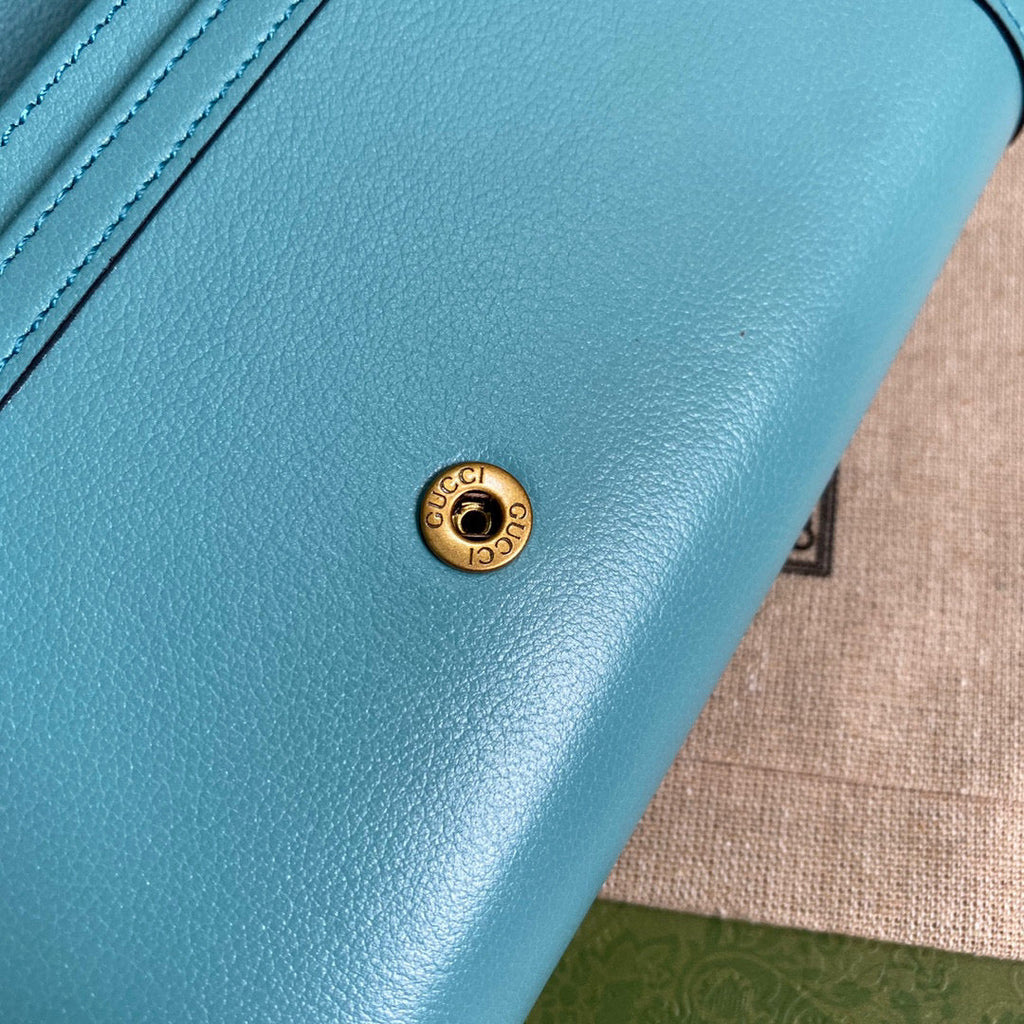Gucci 658243 Diana chain wallet in Blue