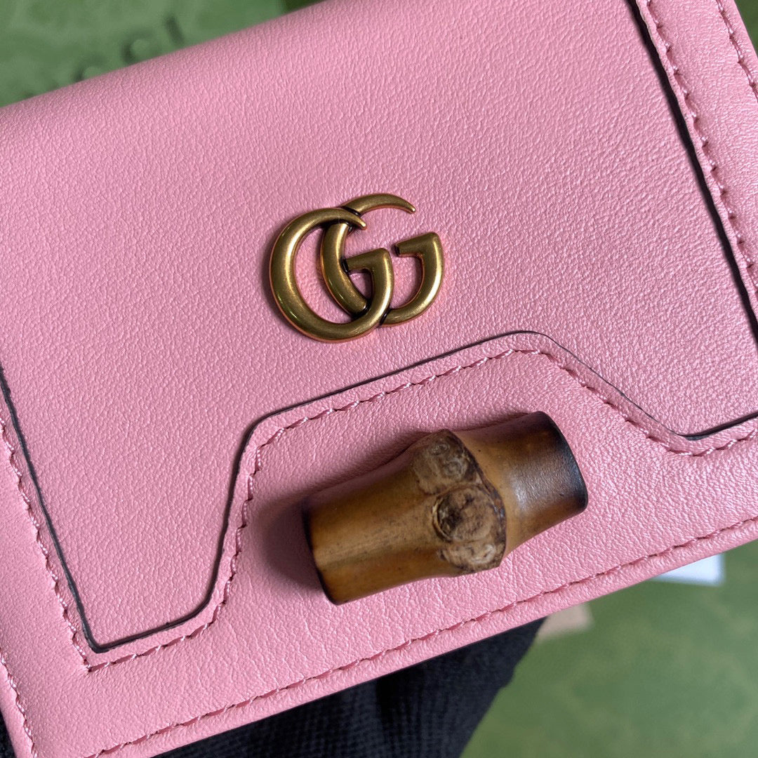 Gucci ??658244 Diana Card Case Wallet in Pink