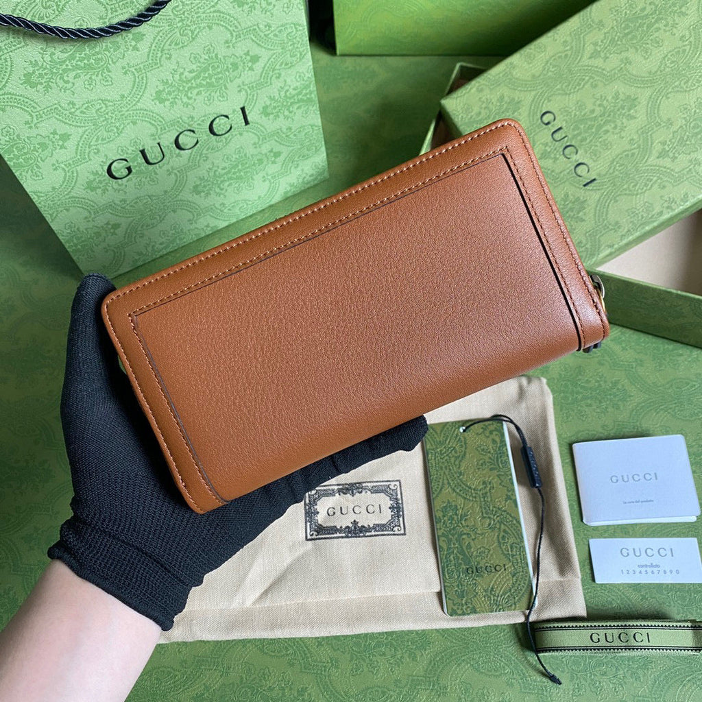 Gucci 658634 Diana Continental Wallet in Brown