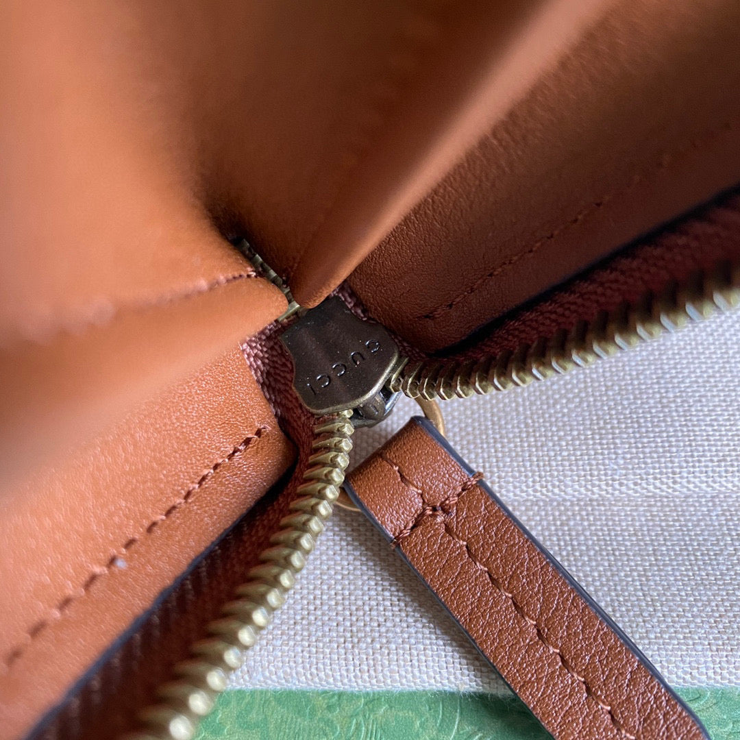 Gucci 658634 Diana Continental Wallet in Brown