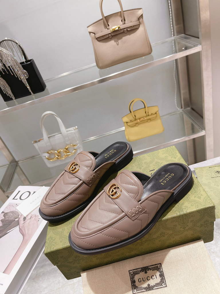 Gucci 670400 Women's slipper with Double G G80347