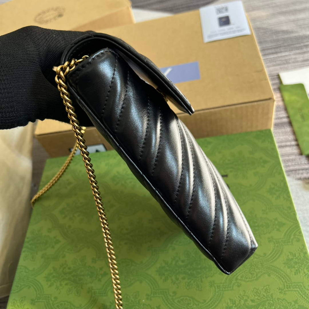 Gucci 672251 GG Marmont matelass¨¦ Mini IPhone bag black