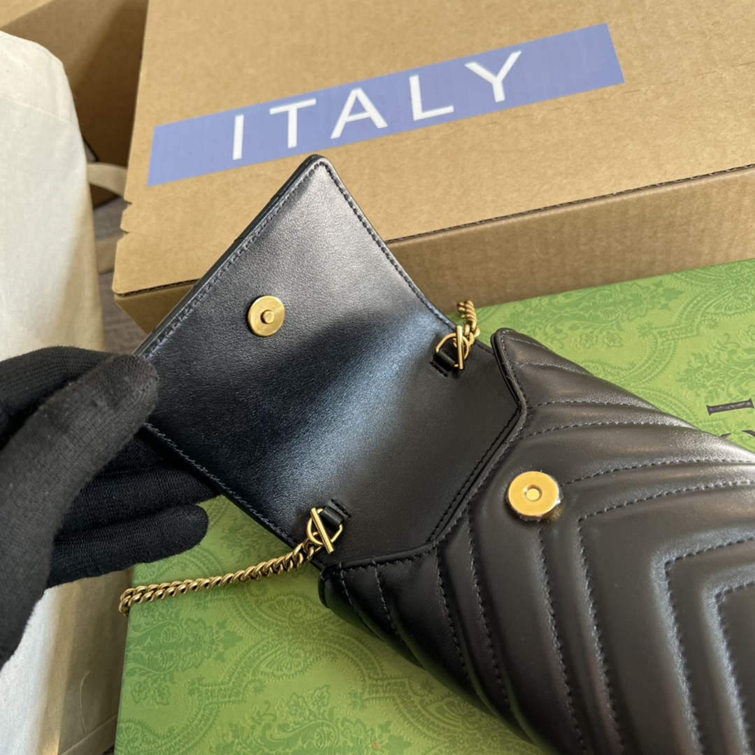 Gucci 672251 GG Marmont matelass¨¦ Mini IPhone bag black