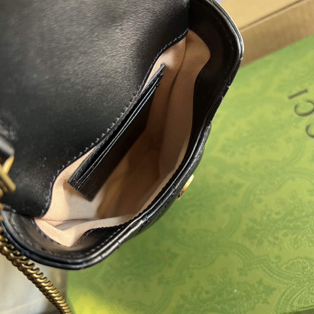 Gucci 672251 GG Marmont matelass¨¦ Mini IPhone bag black