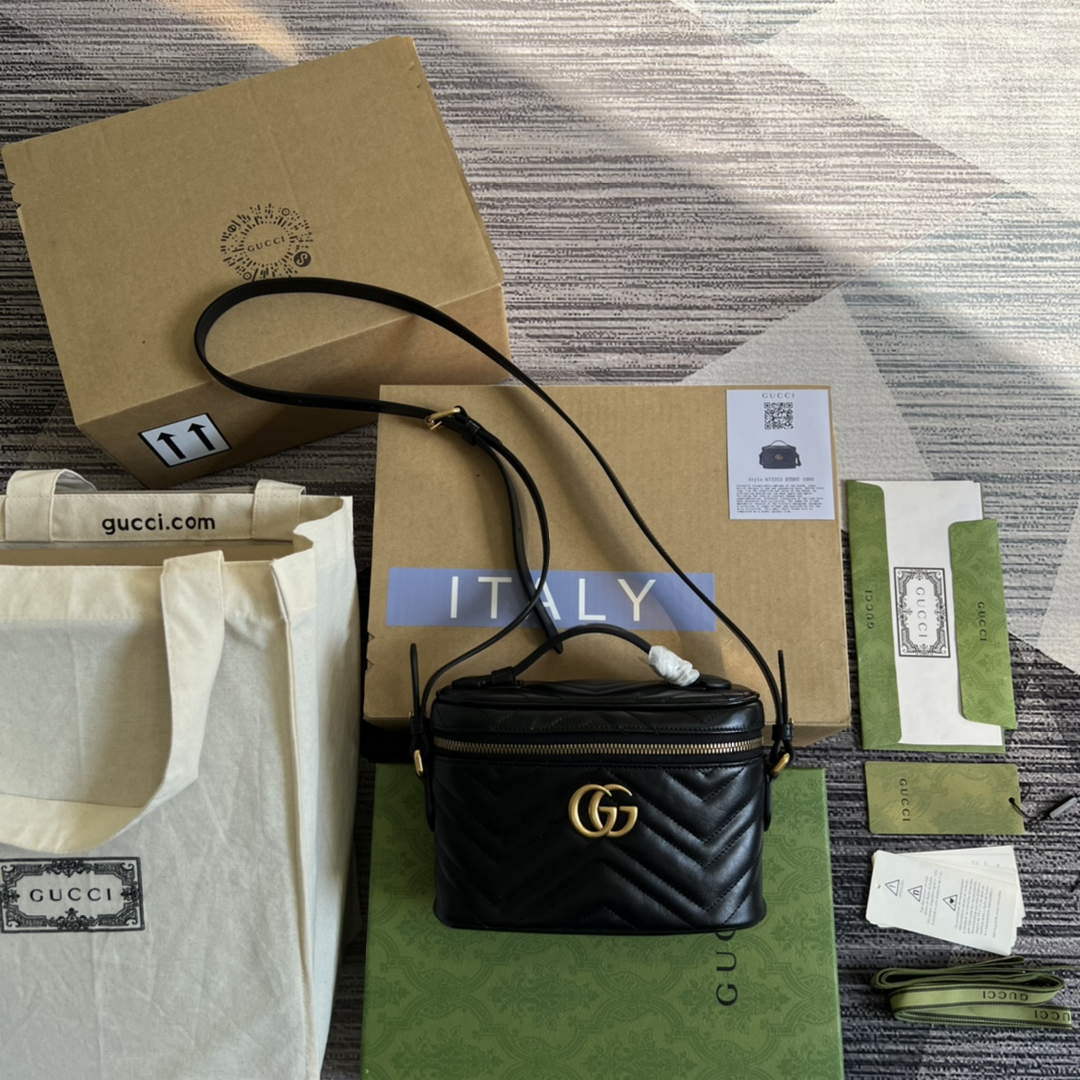 Gucci 672253 GG Marmont Mini Bag Black - Default Title - View 1