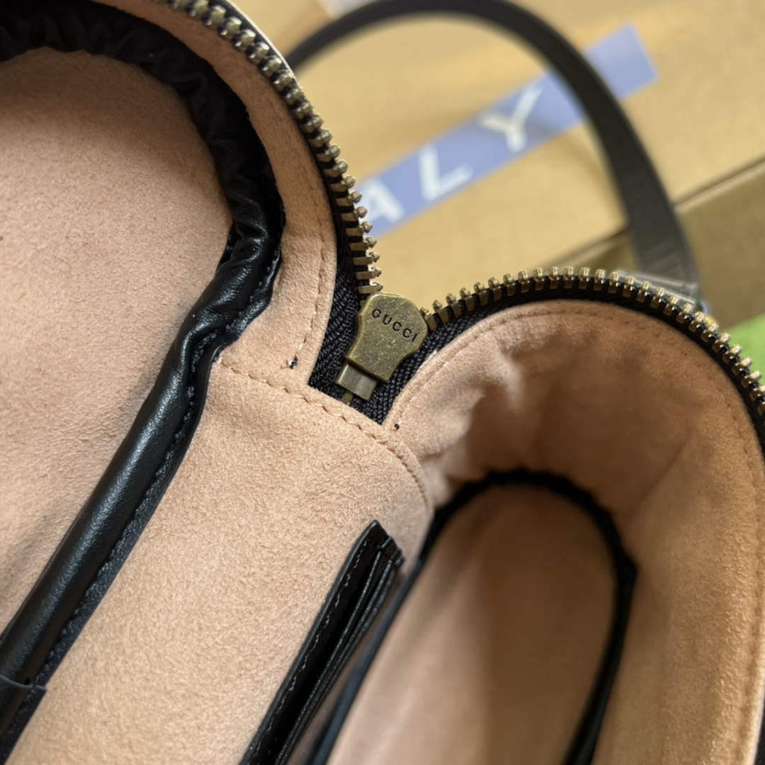 Gucci 672253 GG Marmont Mini Bag Black