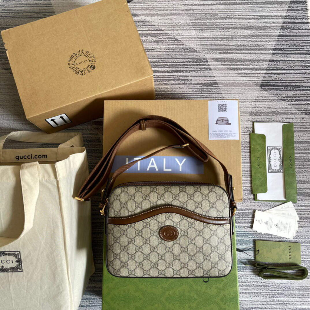 Gucci 675891 Messenger bag with Interlocking G Beige and ebony