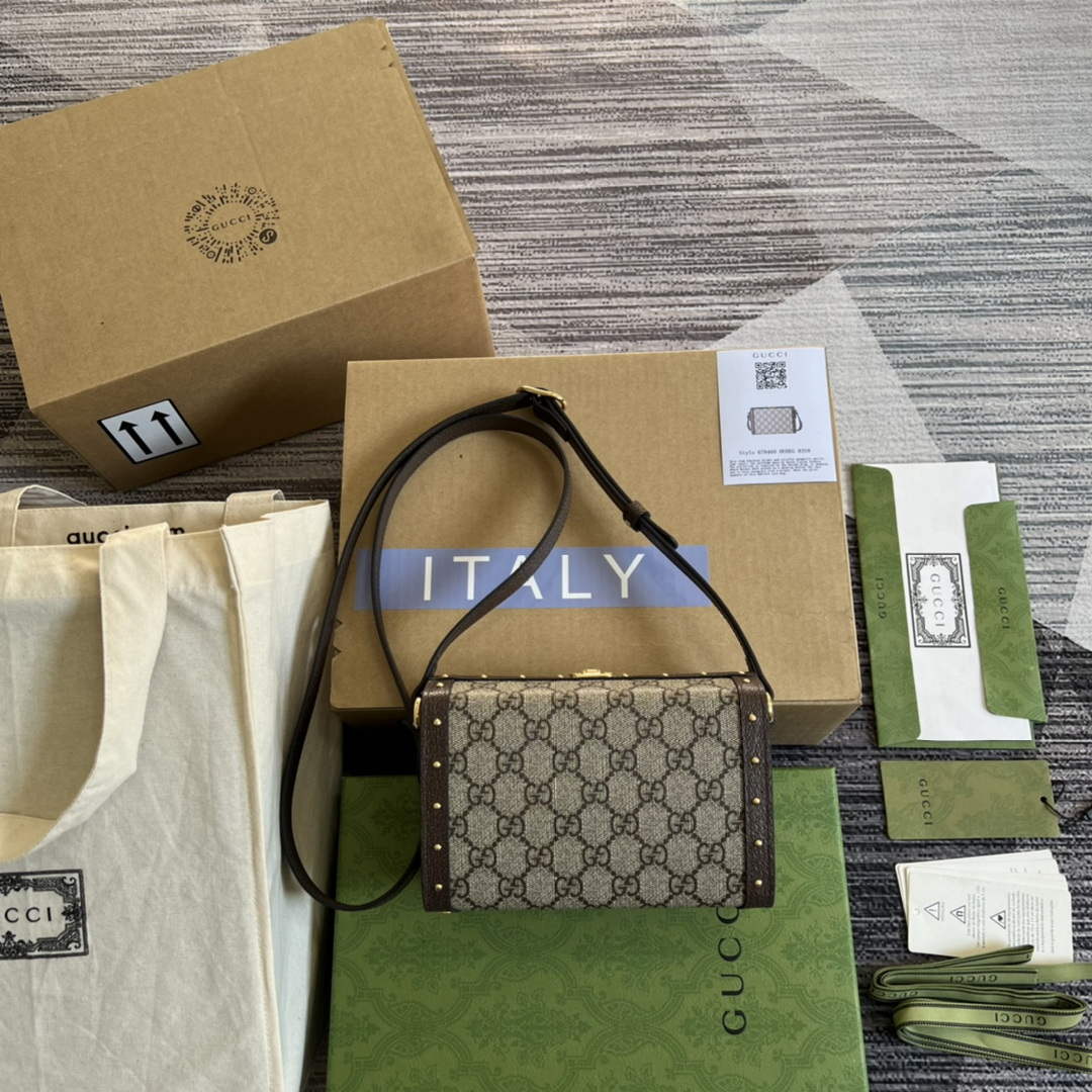 Gucci 678460 GG Mini Bag Brown