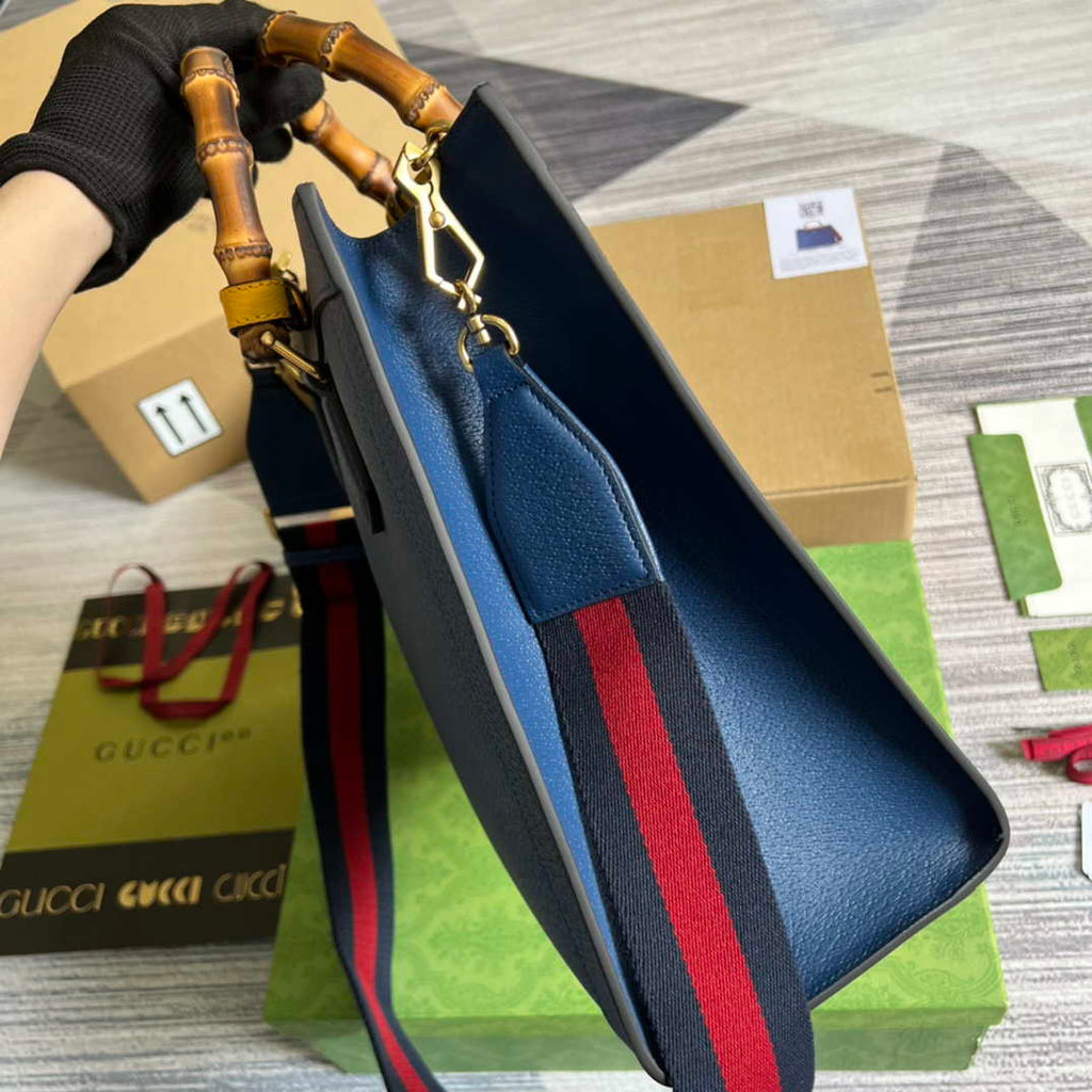 Gucci 678842 Diana medium tote bag Blue