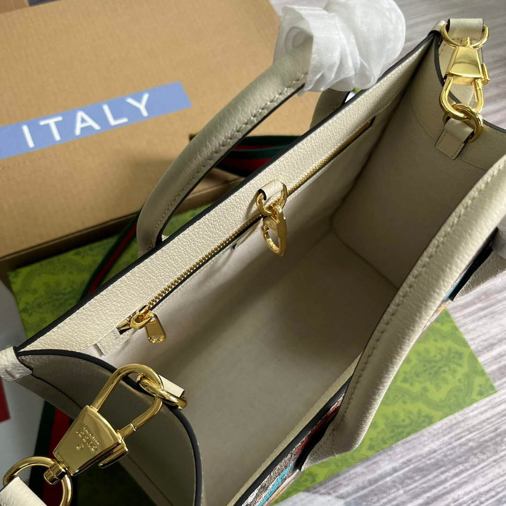 Gucci 680956 Gucci animal print small tote bag