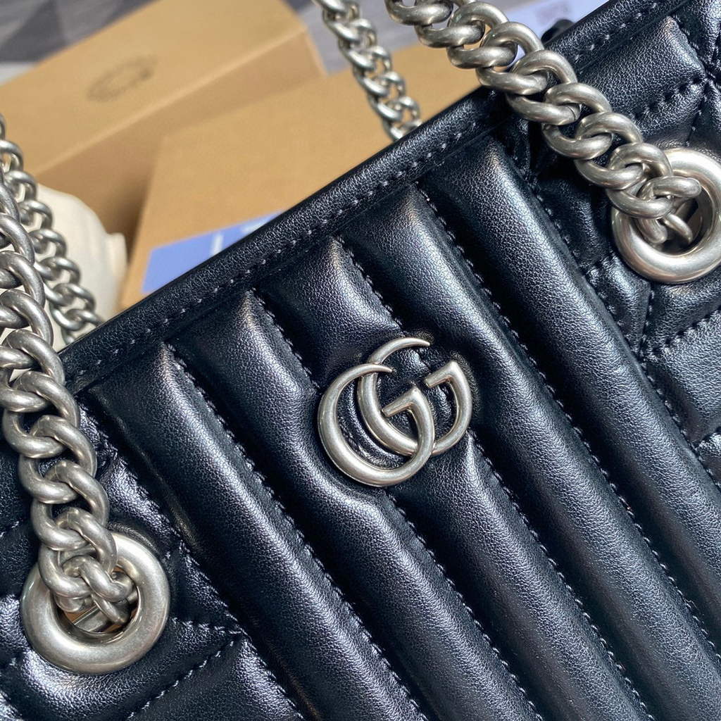 Gucci 681483 GG Marmont small tote bag Black
