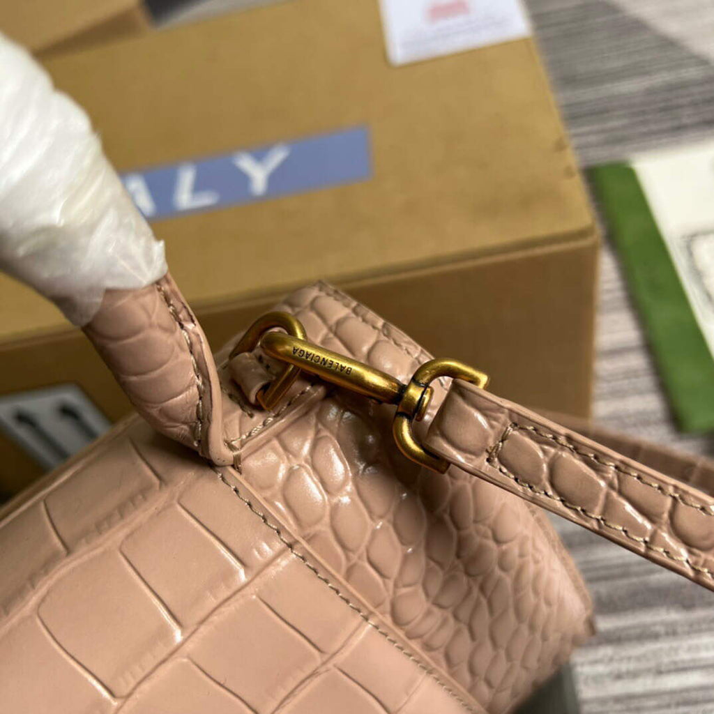 Gucci 681697 The Hacker Project Small Hourglass Crocodile Bag Pink