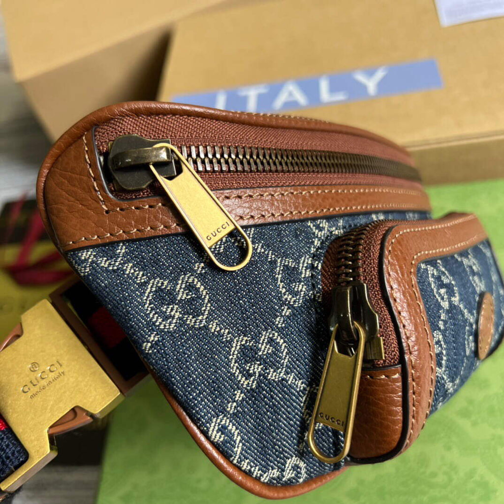 Gucci 682933 Belt bag with Interlocking G Blue and ivory