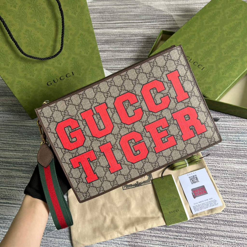 Gucci ?688378 Gucci Tiger pouch Bag Brown Print Logo