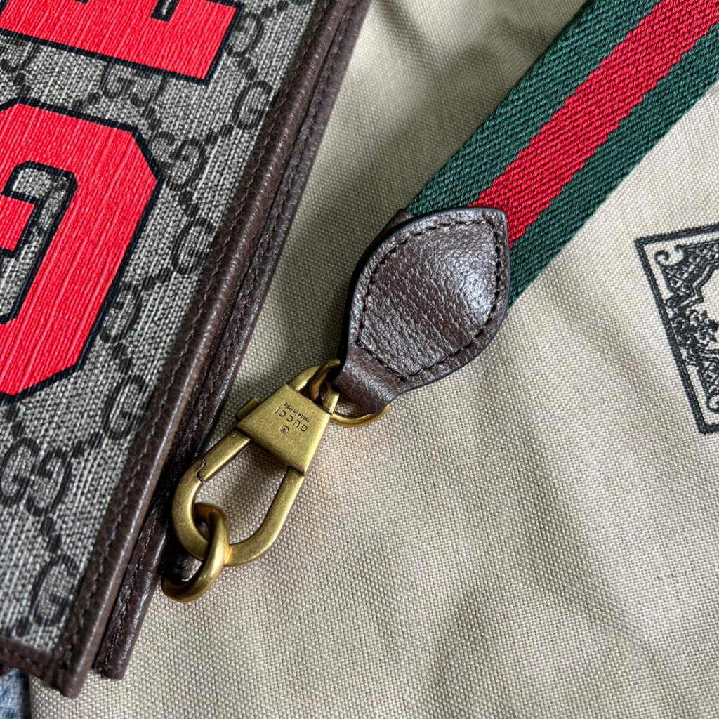Gucci ?688378 Gucci Tiger pouch Bag Brown Print Logo