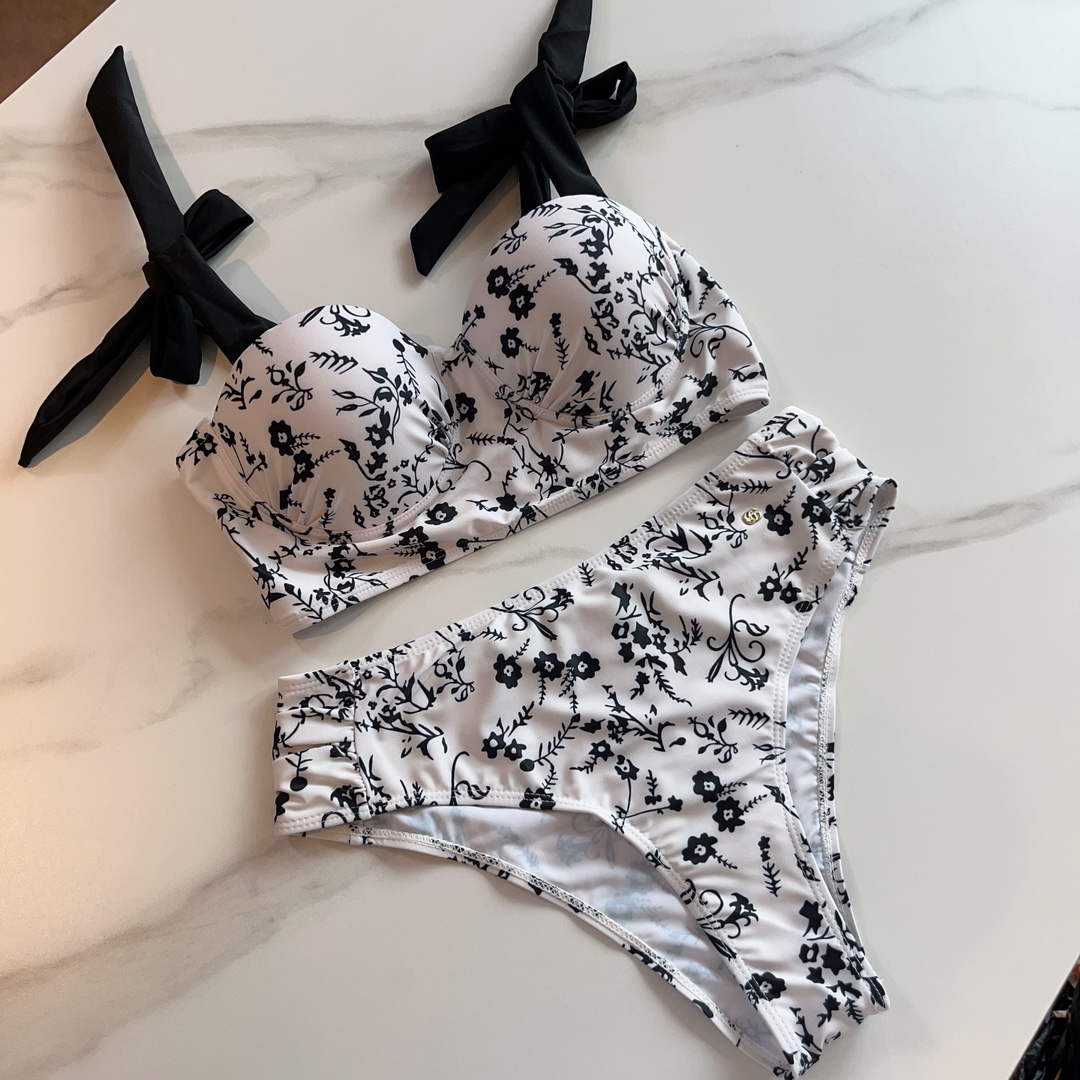 Gucci 688999 Fashion Bikini Swimsuit G65946 - S - View 1