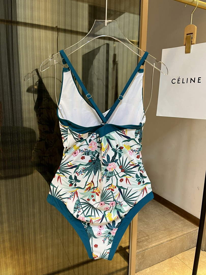 Gucci 688999 Fashion Bikini Swimsuit G65947