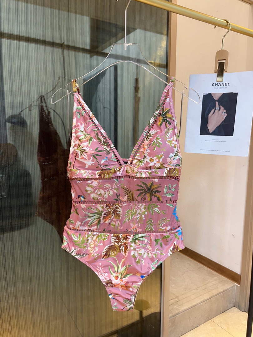 Gucci 688999 Fashion Bikini Swimsuit G65950 - S - View 1