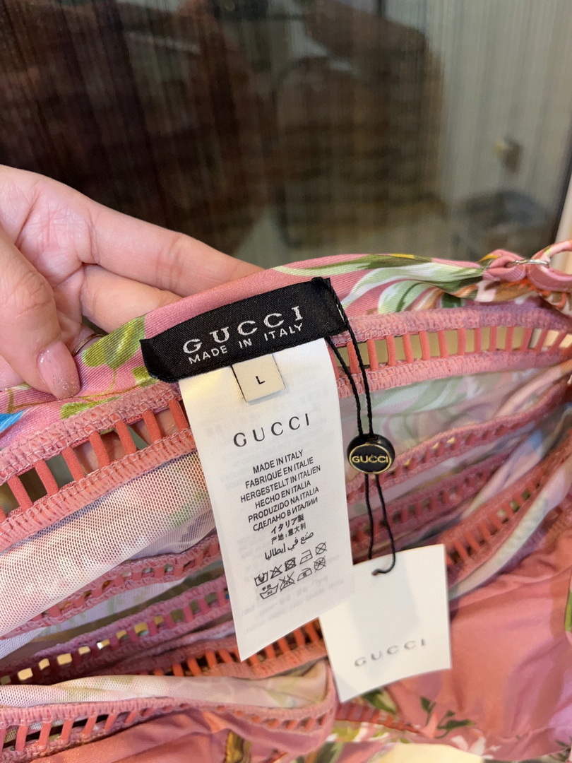 Gucci 688999 Fashion Bikini Swimsuit G65950