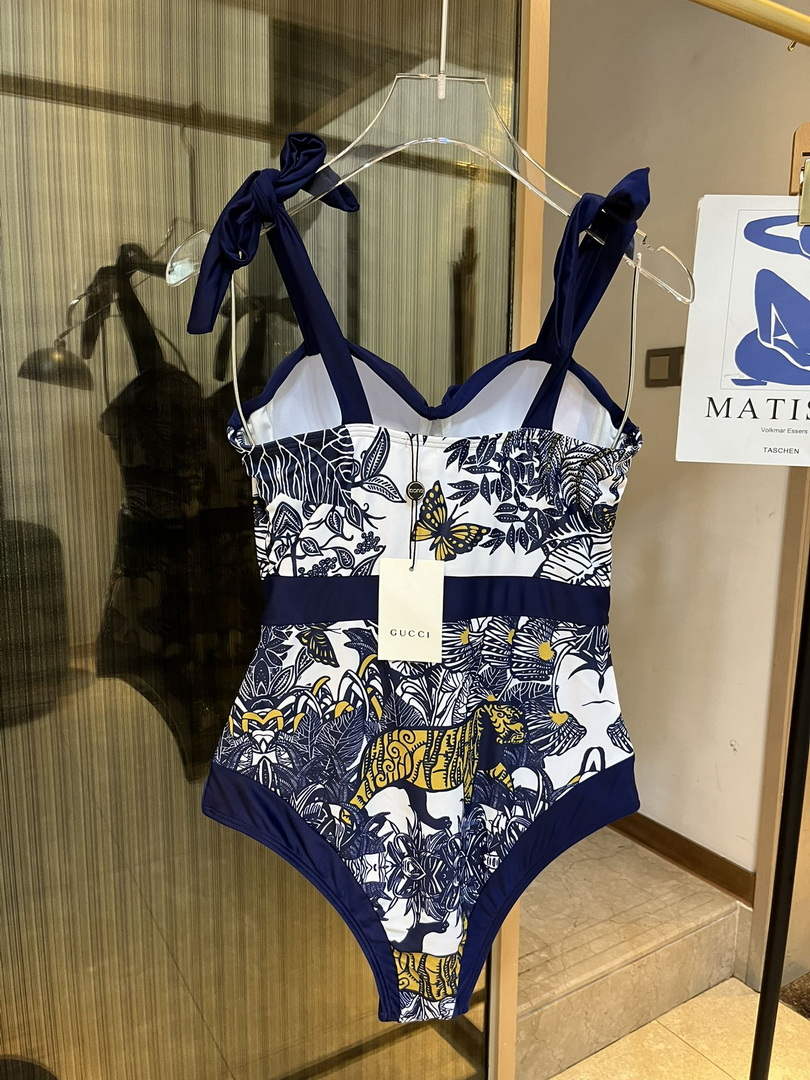 Gucci 688999 Fashion Bikini Swimsuit G65951