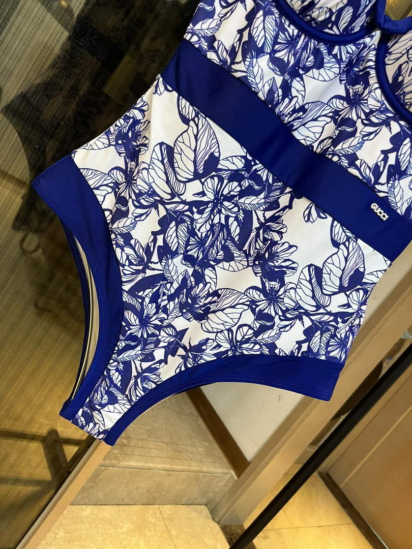 Gucci 688999 Fashion Bikini Swimsuit G65952