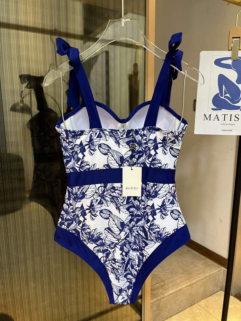 Gucci 688999 Fashion Bikini Swimsuit G65952