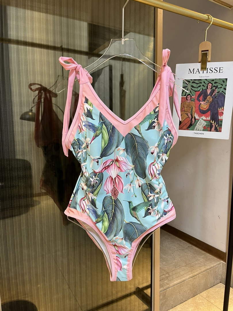 Gucci 688999 Fashion Bikini Swimsuit G65953 - S - View 1