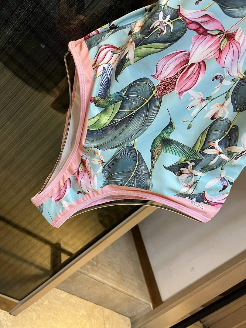 Gucci 688999 Fashion Bikini Swimsuit G65953
