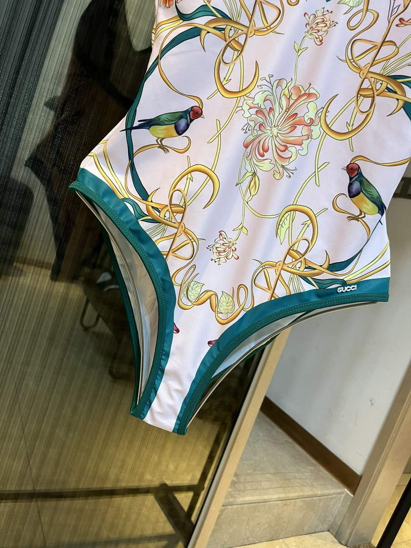 Gucci 688999 Fashion Bikini Swimsuit G65954