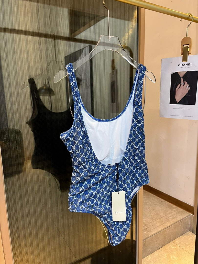 Gucci 688999 Fashion Bikini Swimsuit G65957