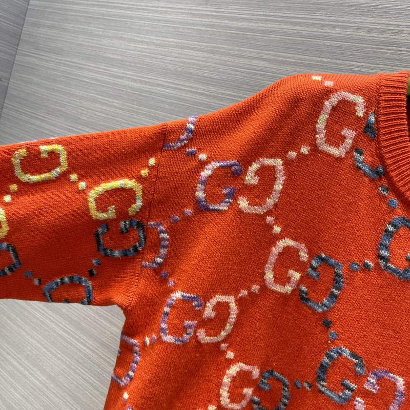 Gucci 692696 Women's Reversible GG wool jacquard cardigan G66855