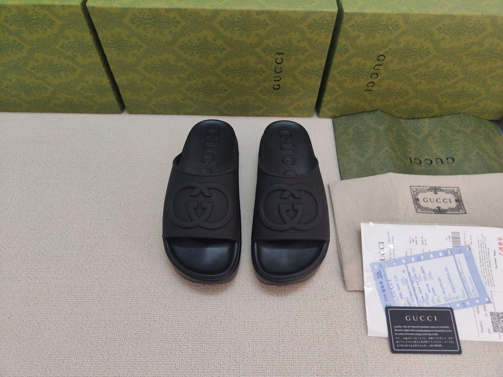Gucci 692845 Women's Slide With Interlocking G G38255