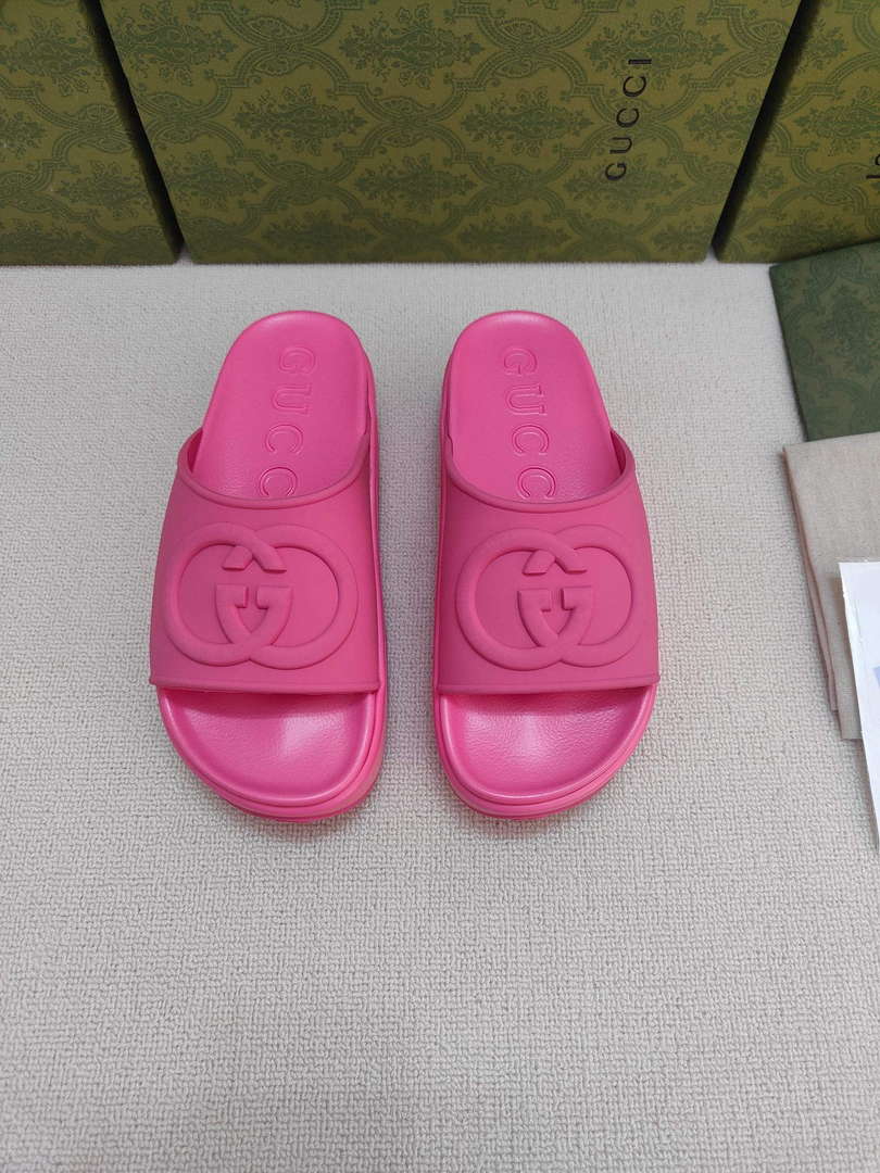 Gucci 692845 Women's Slide With Interlocking G G38256 - US 4=Euro 35 - View 1