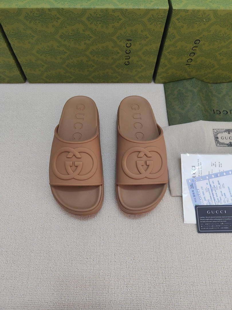 Gucci 692845 Women's Slide With Interlocking G G38257 - US 4=Euro 35 - View 1