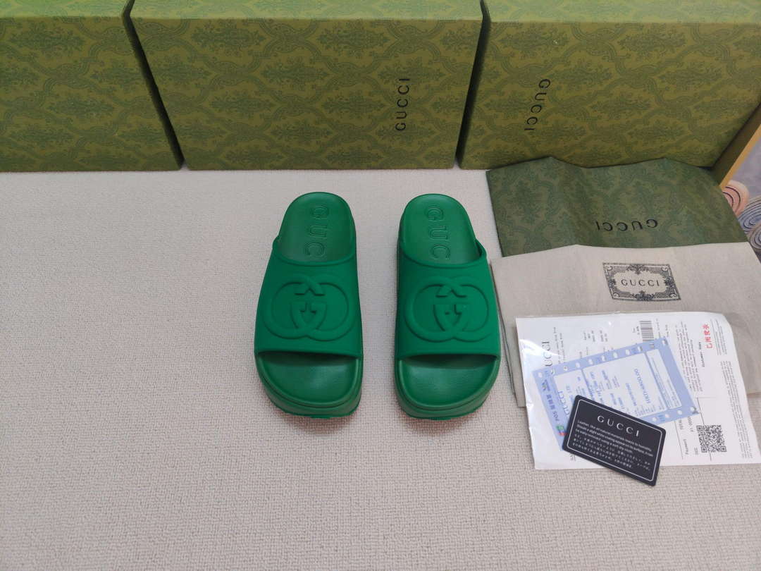 Gucci 692845 Women's Slide With Interlocking G G38260 - US 4=Euro 35 - View 2