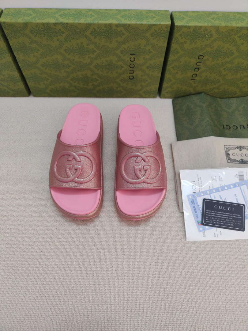Gucci 692845 Women's Slide With Interlocking G G38262
