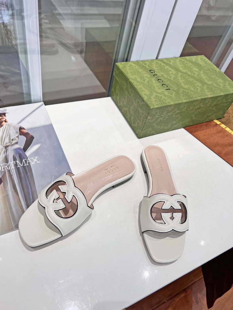 Gucci 694451 Women's Interlocking G cut-out slide sandal Beige - 35 - View 8