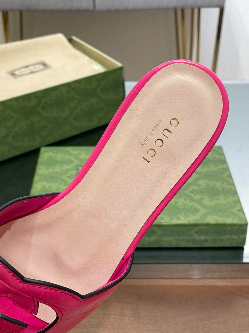 Gucci 694451 Women's Interlocking G cut-out slide sandal G66761