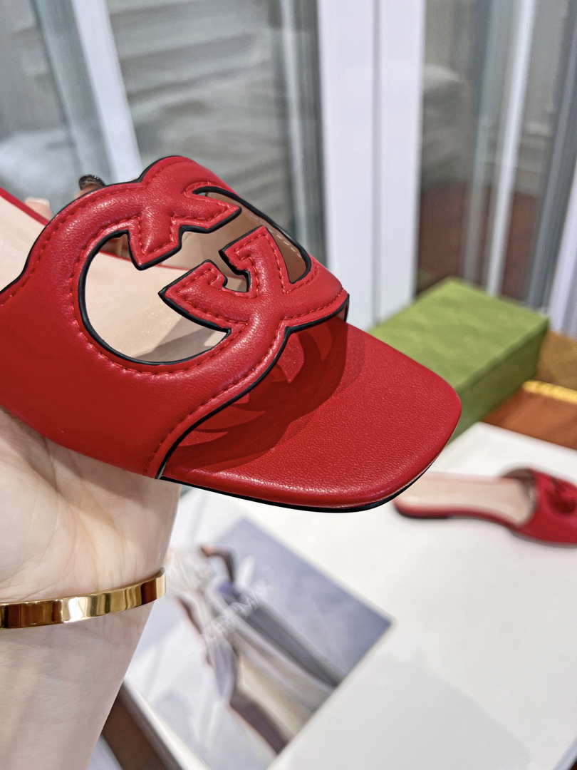 Gucci 694451 Women's Interlocking G cut-out slide sandal Red