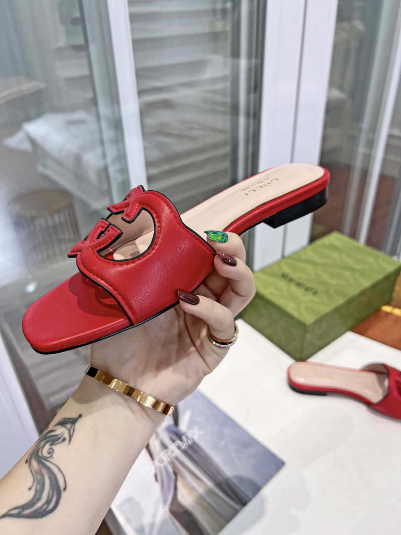 Gucci 694451 Women's Interlocking G cut-out slide sandal Red