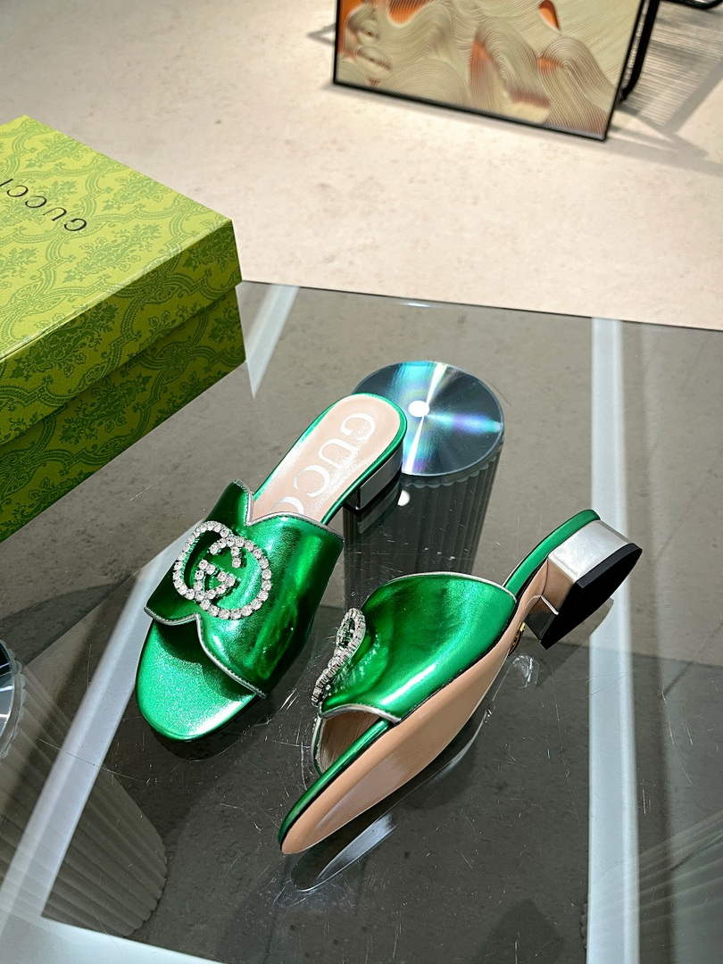 Gucci 695202 Women's Double G Slide Sandal G56241