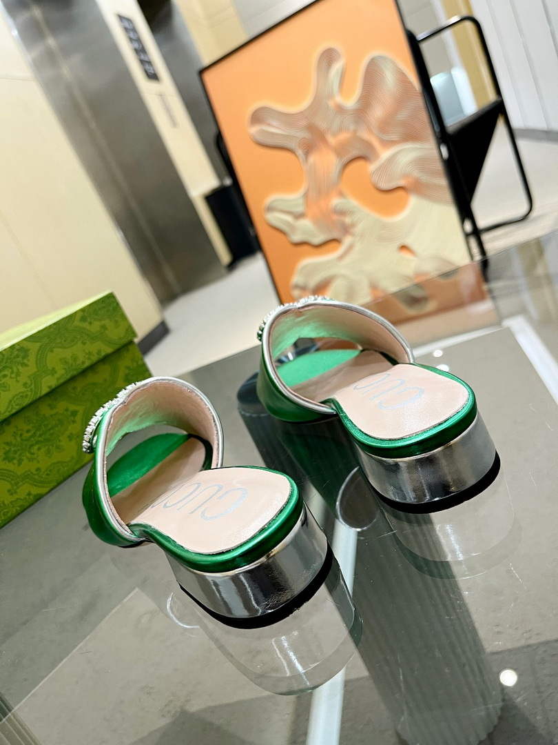 Gucci 695202 Women's Double G Slide Sandal G56241
