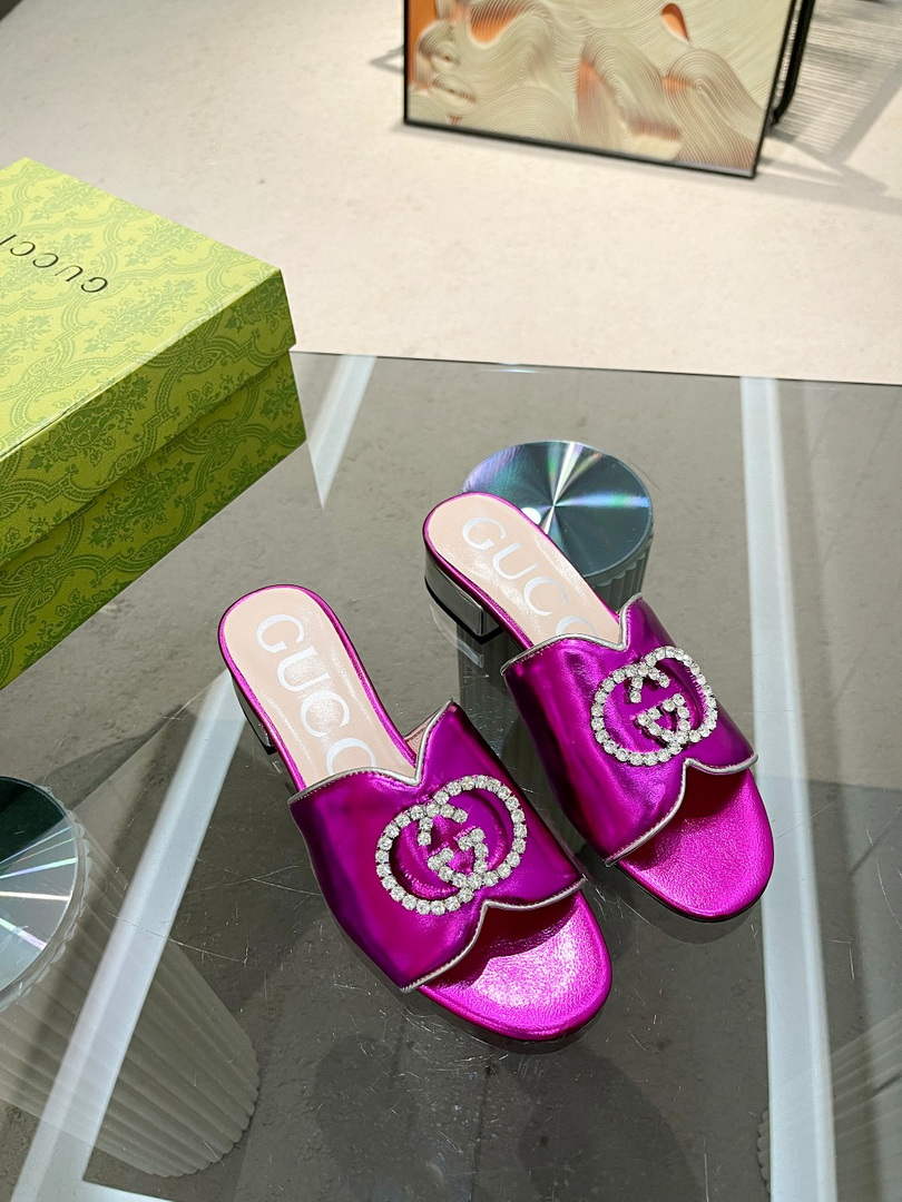Gucci 695202 Women's Double G Slide Sandal G56239