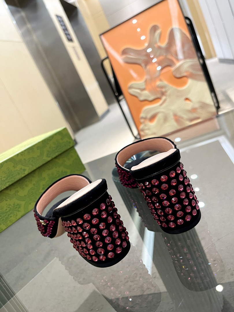 Gucci 695202 Women's Double G Slide Sandal G56244