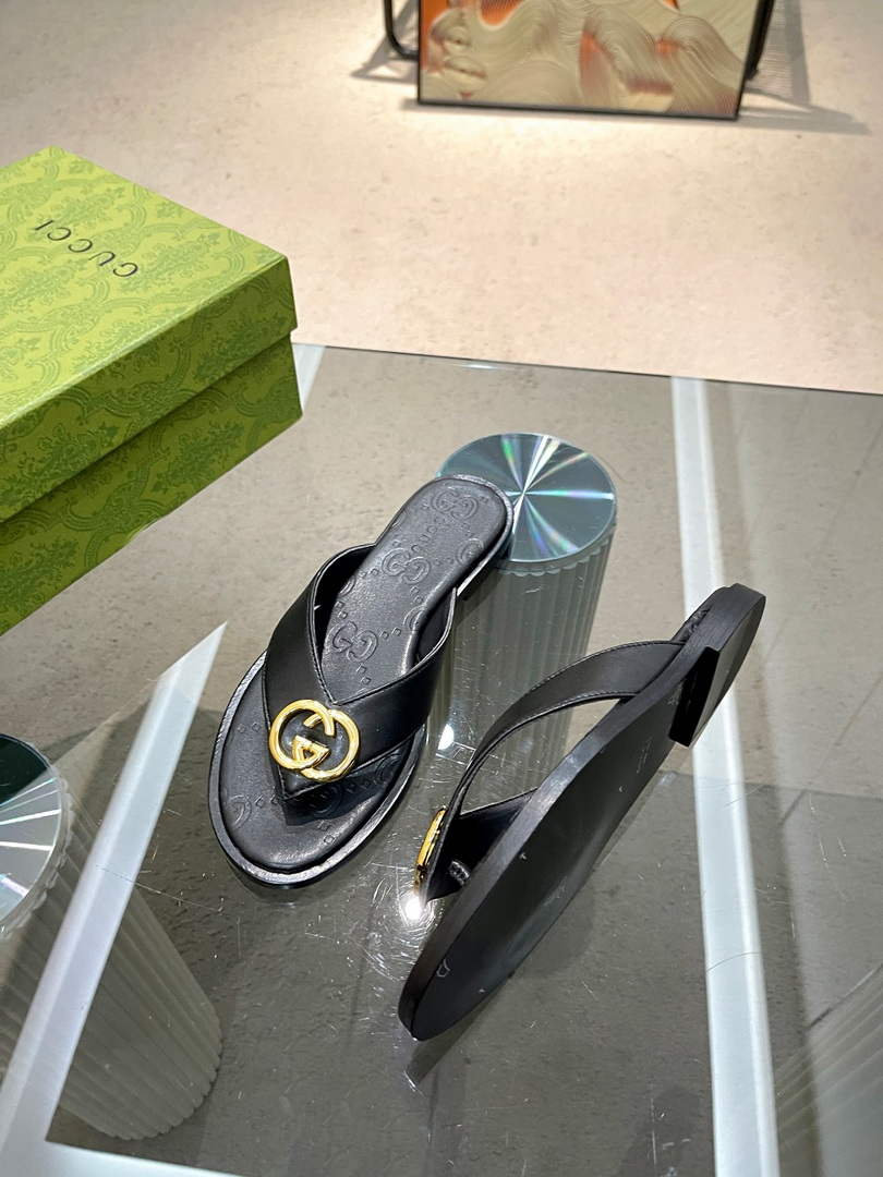 Gucci 695203 Men Women's Flip Flops Sandal G56253