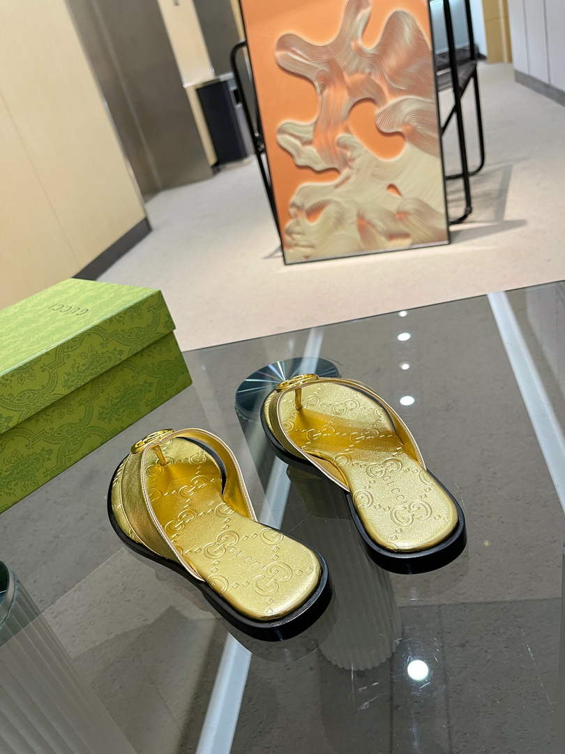 Gucci 695203 Men Women's Flip Flops Sandal G56254