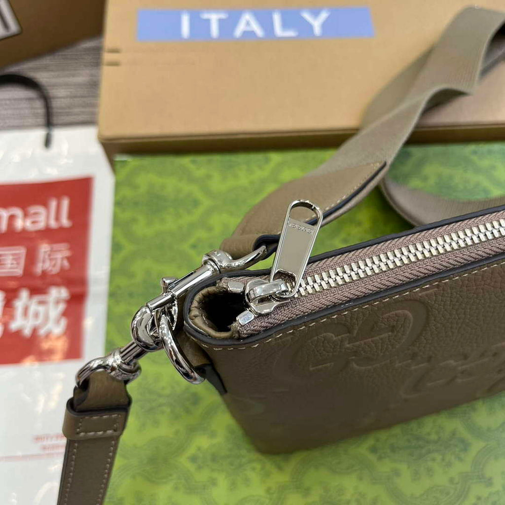 Gucci 696009 Jumbo GG Medium Messenger Bag Taupe